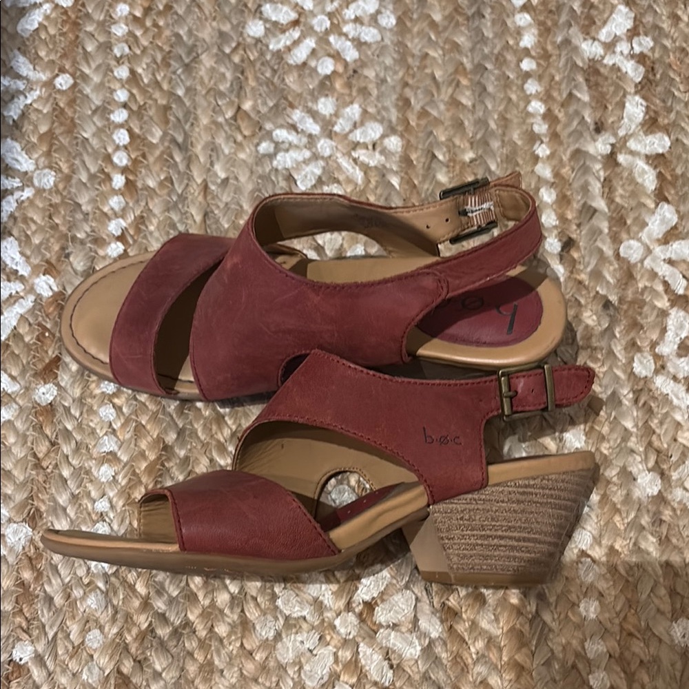 b.o.c. Women's Red Sandals